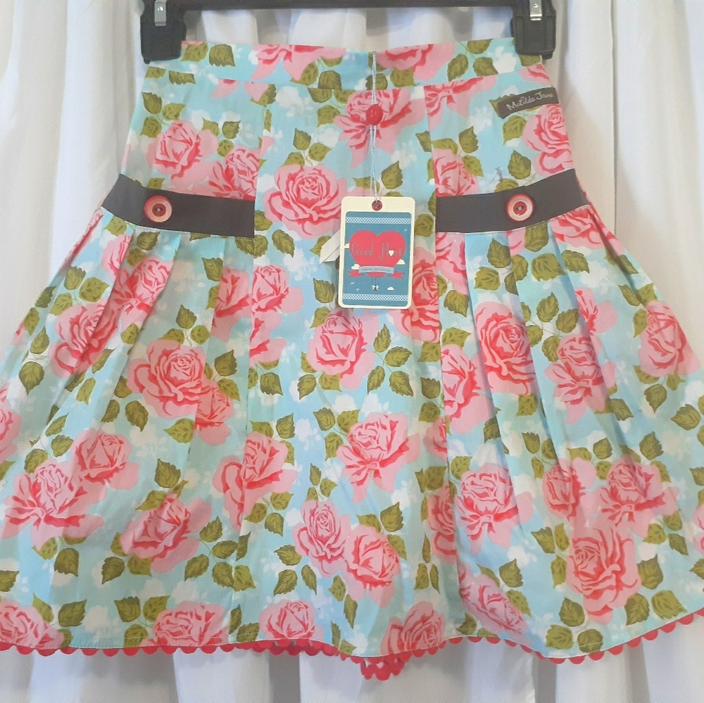 Girls floral pattern skirt
